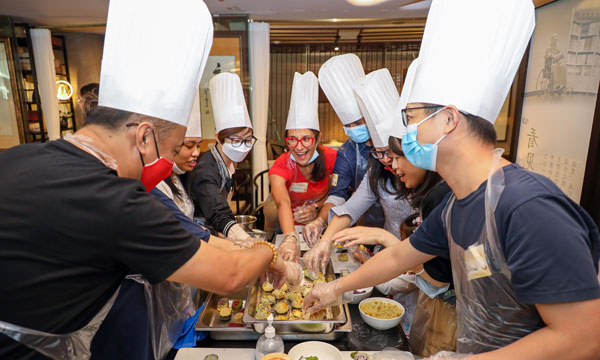图1.制作并品尝红豆酥.JPG